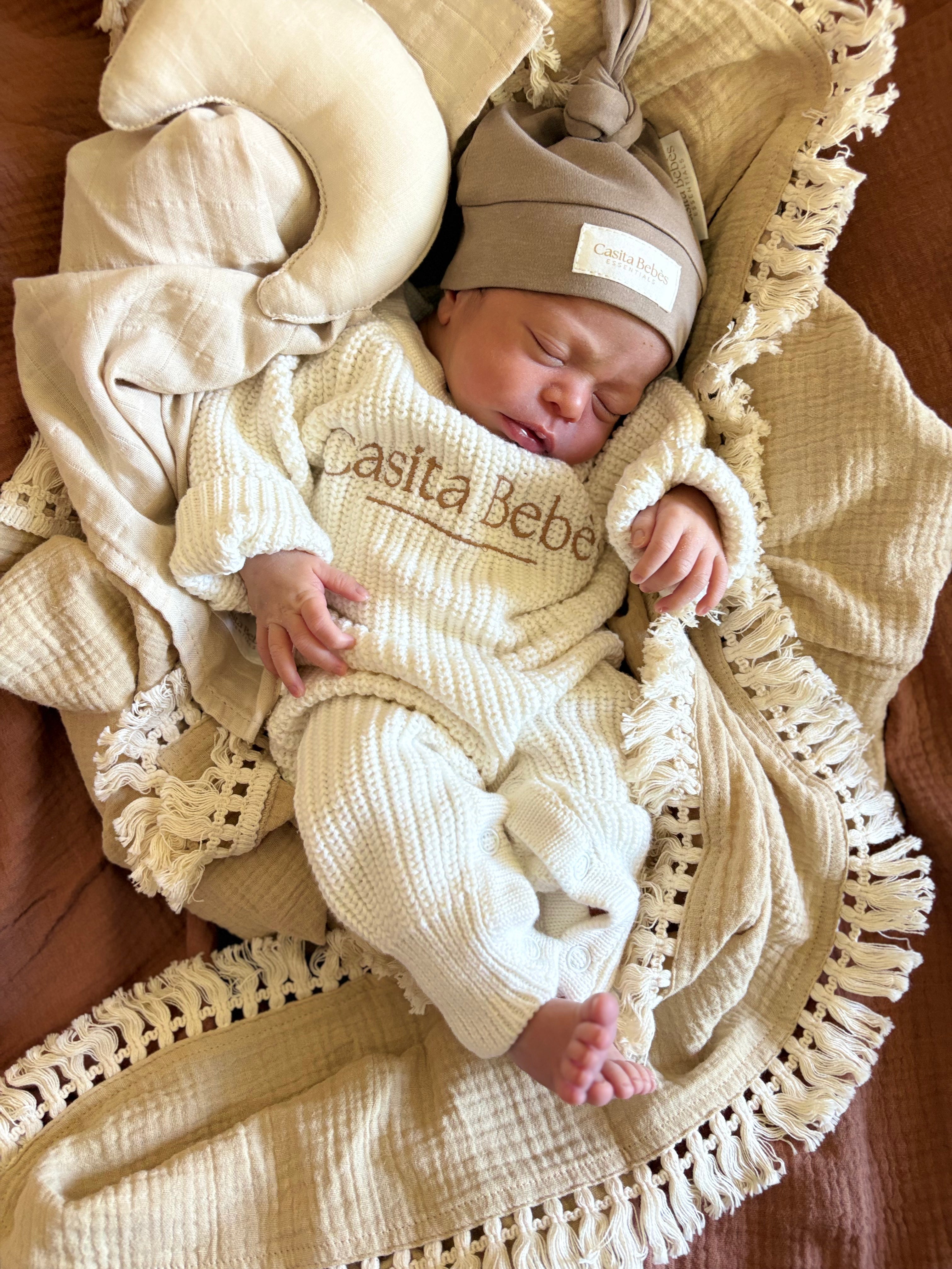 Essentīals Neutral Tuscan Tassel Blanket