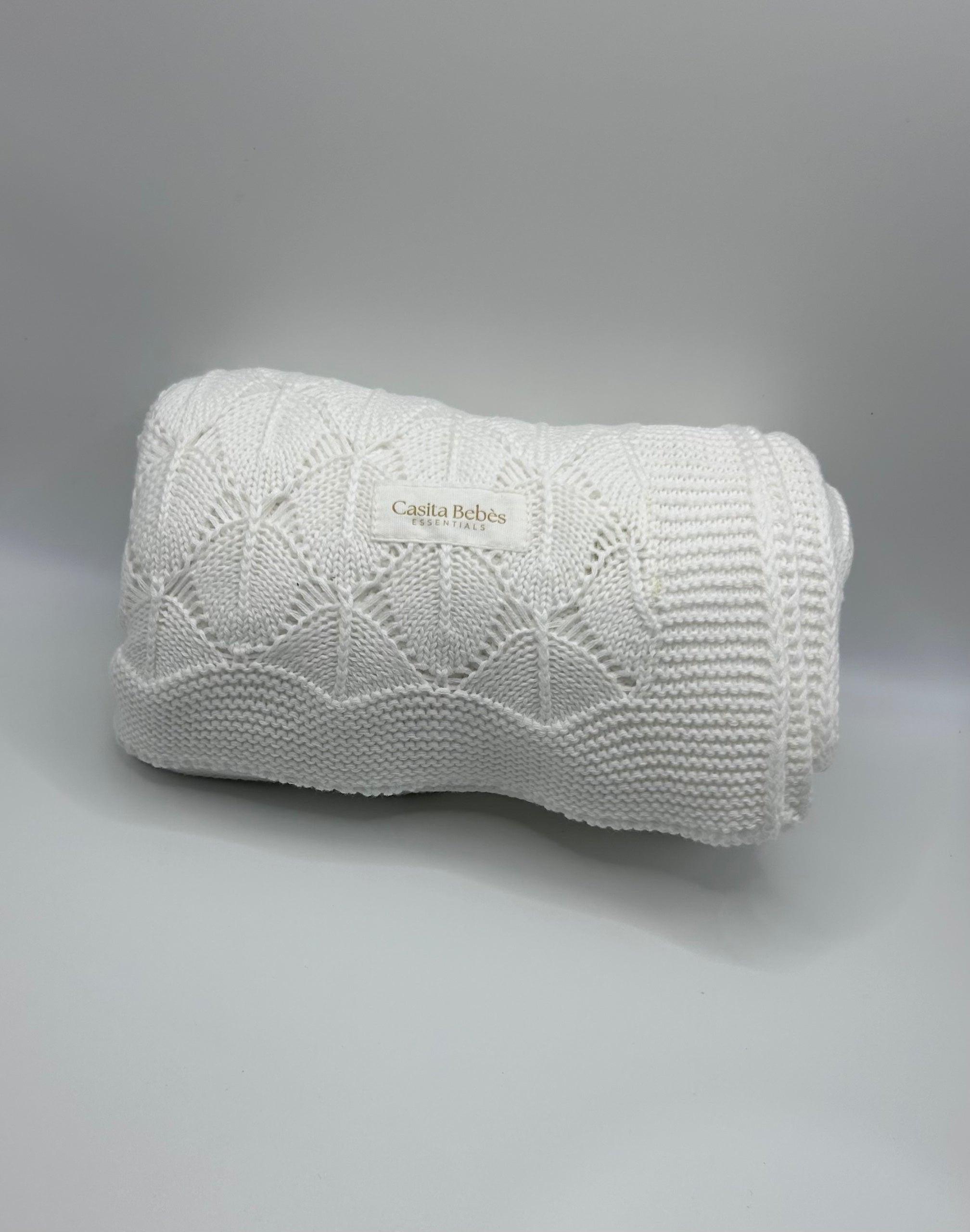 Essentīals Knitted Heirloom Blanket