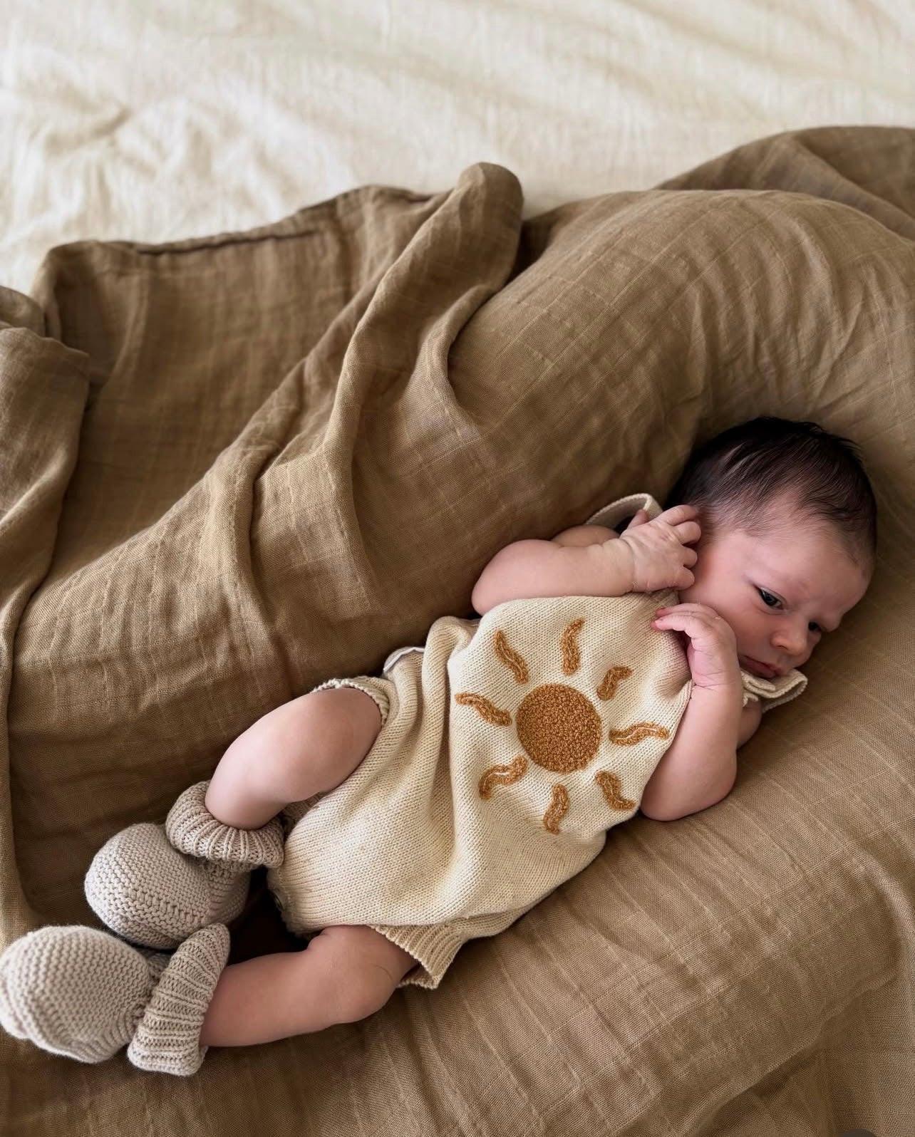 Essentīals Muslin Swaddle Dusty Brown