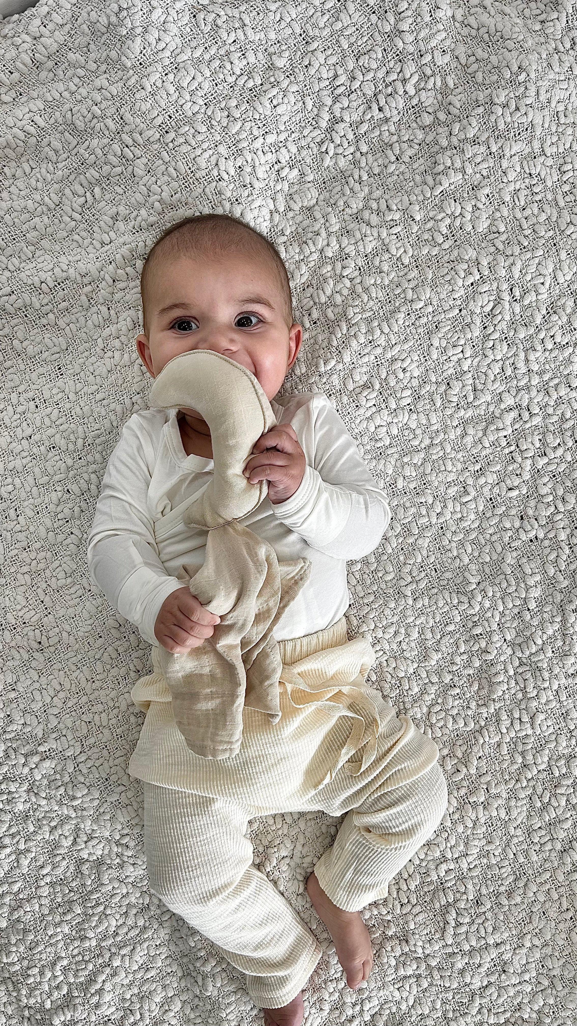 Essentīals Cotton Textured Pants Cream